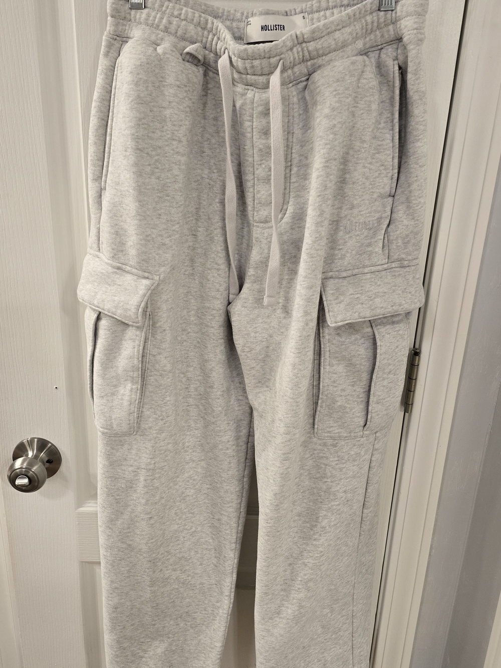 Hollister Men's Light Gray Cargo Sweatpants